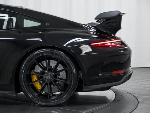Certified 2018 Porsche 911 GT3 RWD image 49