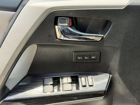 Used 2016 Toyota RAV4 Limited FWD image 24