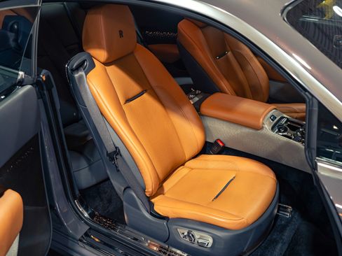 Used 2018 Rolls-Royce Wraith RWD image 22