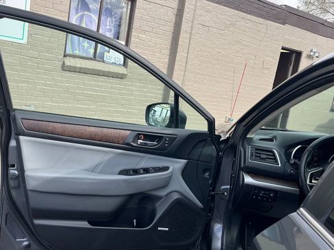 Used 2019 Subaru Outback 2.5i Limited w/ Popular Package #2 image 10