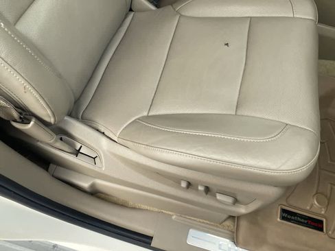 Used 2015 Chevrolet Suburban LTZ image 26