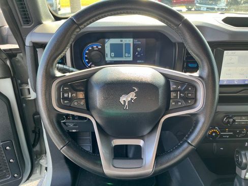 Used 2023 Ford Bronco Black Diamond image 14