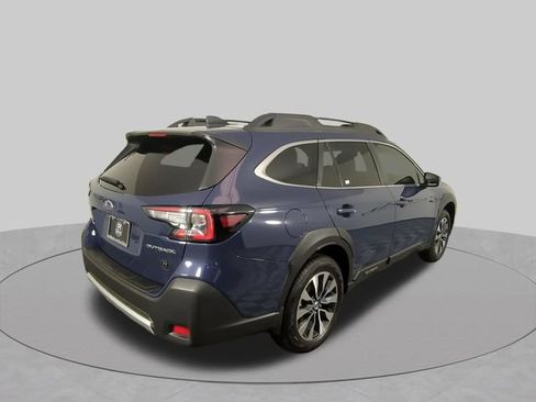 Used 2025 Subaru Outback Limited w/ Popular Package #2 AWD/4WD image 12