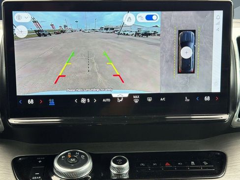 Certified 2025 Ford Expedition Max Platinum image 22