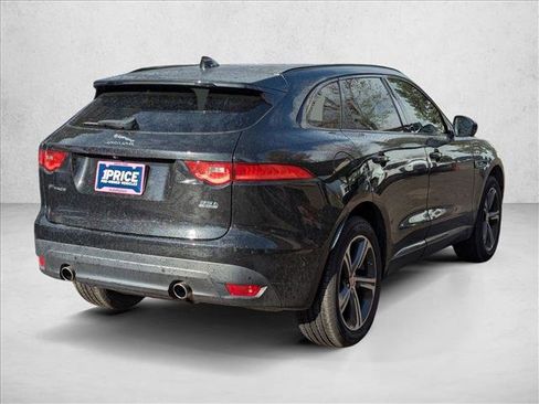 Used 2017 Jaguar F-PACE R-Sport image 5