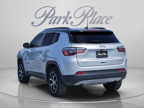 Used 2024 Jeep Compass Limited AWD/4WD image 3