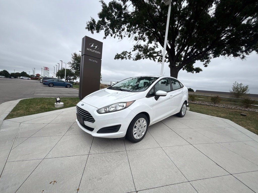 Used 2015 Ford Fiesta S FWD image 2
