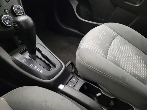 Used 2017 Chevrolet Sonic LS image 26