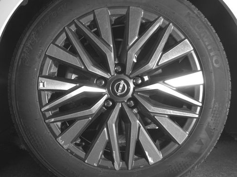 Used 2025 Nissan Altima 2.5 SV image 12