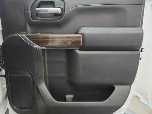 Used 2019 Chevrolet Silverado 1500 RST w/ True North Edition AWD/4WD image 28