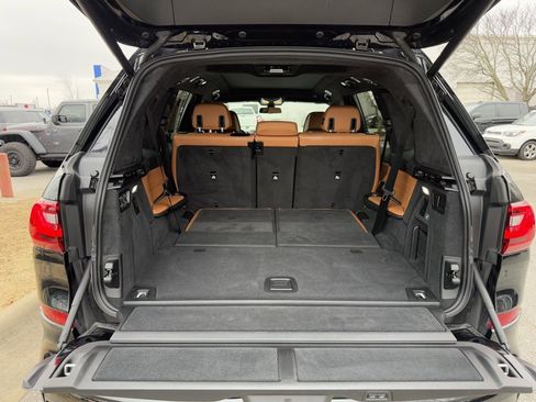 Used 2021 BMW X7 M50i image 45