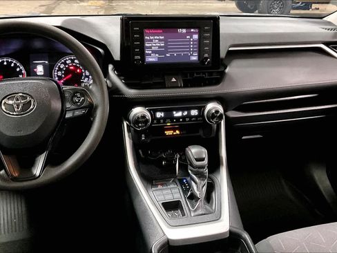 Used 2019 Toyota RAV4 XLE image 6