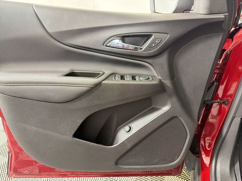 Used 2024 Chevrolet Equinox RS image 10