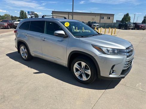 Used 2018 Toyota Highlander Limited AWD/4WD image 40