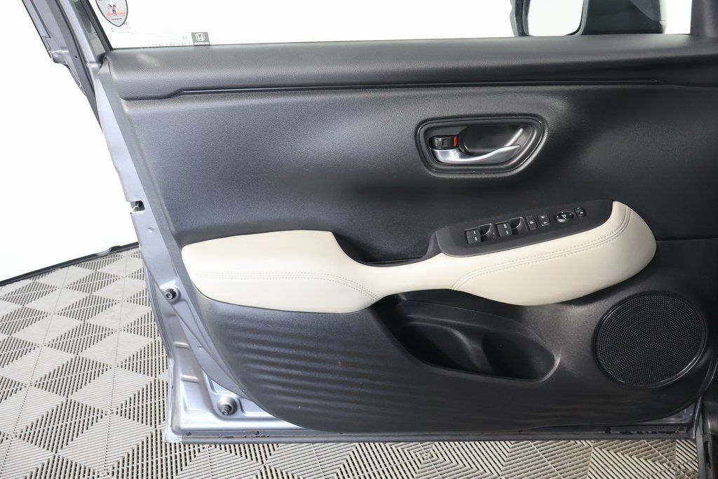 Used 2025 Honda HR-V LX image 10