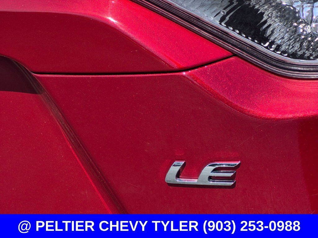 Used 2025 Toyota Corolla LE FWD image 8