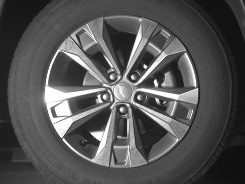 Used 2025 Chevrolet Equinox LT FWD image 13