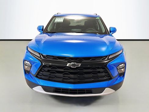 Used 2024 Chevrolet Blazer LT w/ Convenience Package AWD/4WD image 2