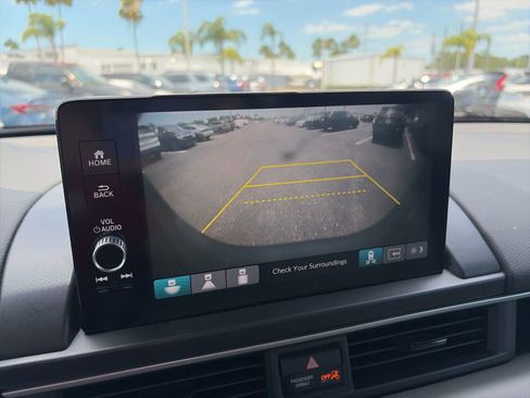 Used 2023 Honda Pilot EX-L image 17