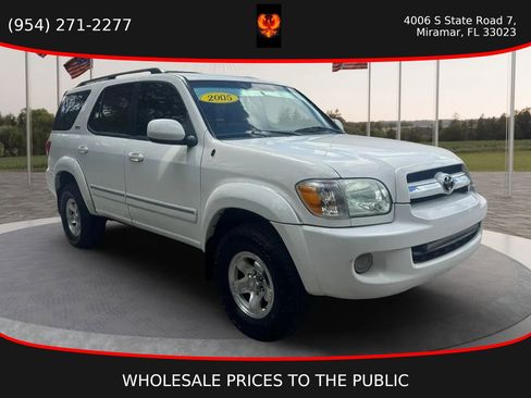 Used 2005 Toyota Sequoia SR5 RWD image 3