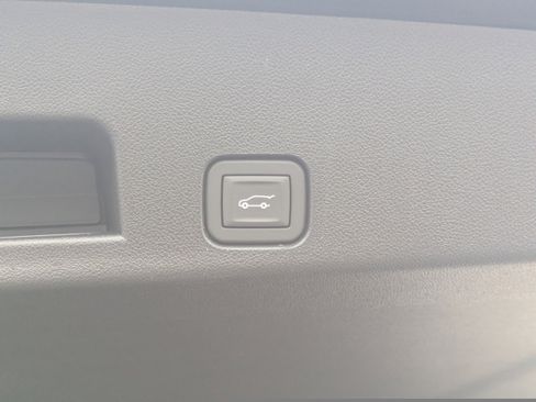 New 2026 Chevrolet Traverse RS image 14