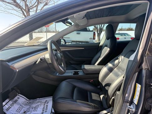 Used 2022 Tesla Model 3 Long Range image 17