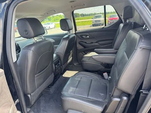 Used 2020 Chevrolet Traverse LT w/ LT Premium Package AWD/4WD image 11