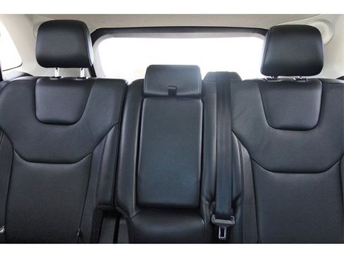 Used 2018 Ford Edge Titanium w/ Technology Package image 13