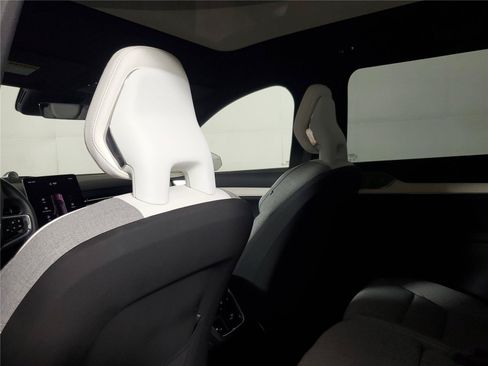Certified 2025 Volvo EX90 Ultra AWD/4WD image 9