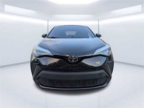Used 2021 Toyota C-HR LE image 9