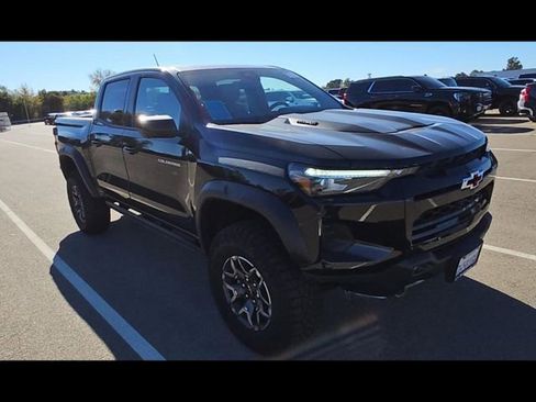 Used 2025 Chevrolet Colorado ZR2 w/ Technology Package image 1