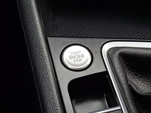 Used 2024 Volkswagen Jetta SE FWD image 29