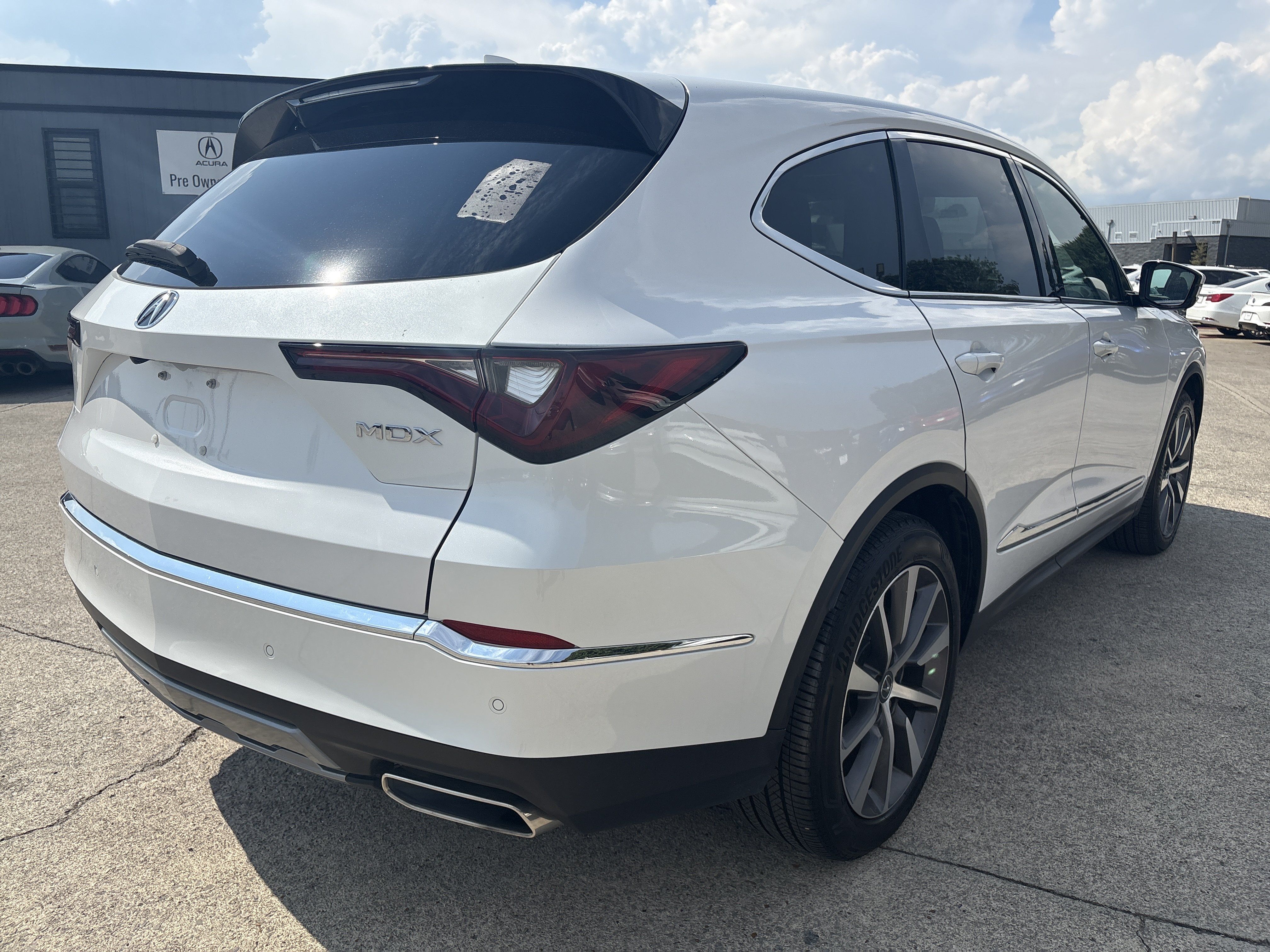 Certified 2025 Acura MDX w/ Technology Package FWD image 2