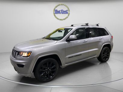 Used 2017 Jeep Grand Cherokee Altitude