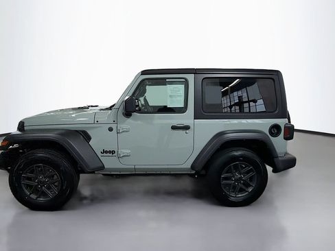 Used 2024 Jeep Wrangler Sport AWD/4WD image 6