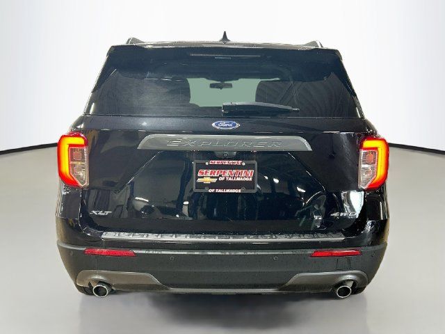 Used 2021 Ford Explorer XLT w/ XLT Sport Appearance Package AWD/4WD image 7