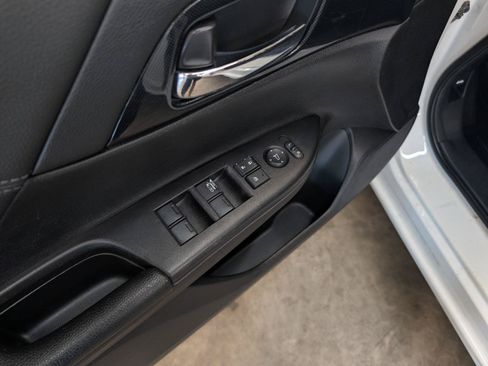 Used 2013 Honda Accord Sport image 19