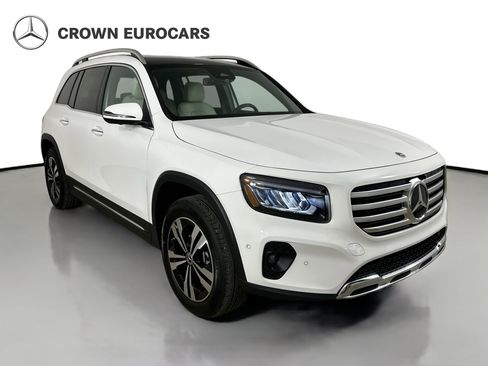 Used 2026 Mercedes-Benz GLB 250 4MATIC image 3