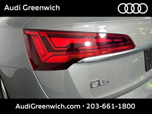 Used 2023 Audi Q5 2.0T Premium Plus w/ Premium Plus Package AWD/4WD image 9