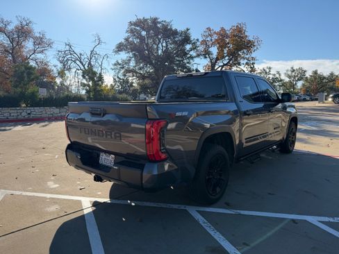 Used 2022 Toyota Tundra SR5 image 6