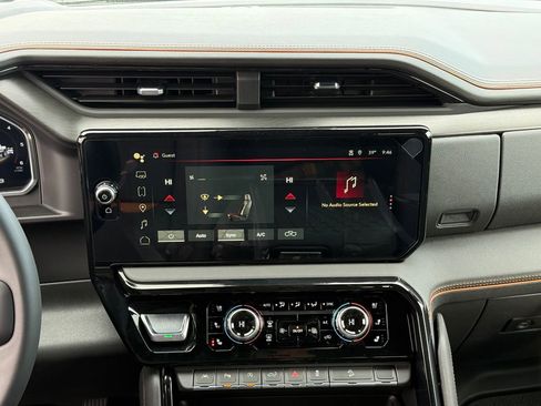 New 2026 GMC Sierra 1500 AT4 w/ AT4 Premium Package image 32