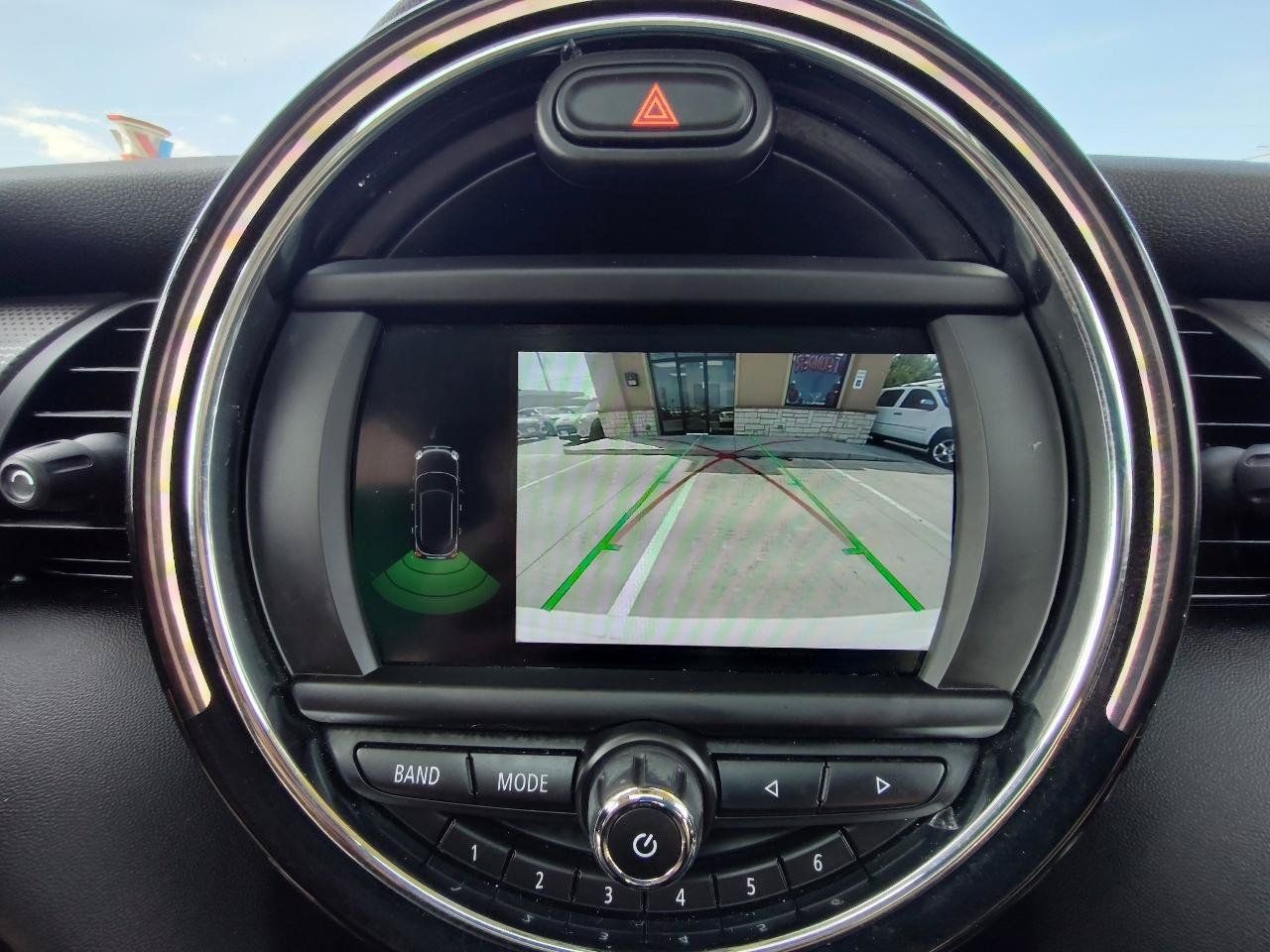 Used 2019 MINI Cooper 4-Door Hardtop FWD image 24