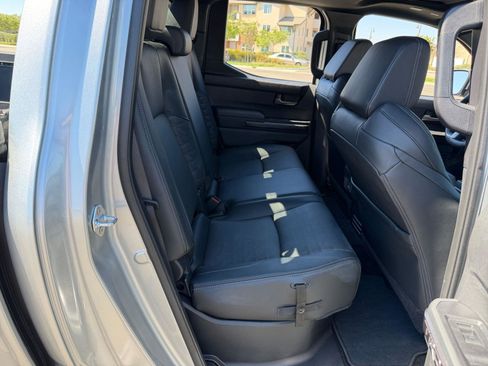 Used 2024 Toyota Tacoma TRD Sport w/ TRD Sport Premium Package image 19