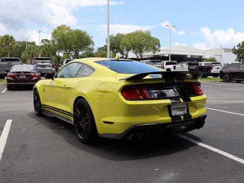 Used 2021 Ford Mustang Shelby GT500 w/ Technology Package RWD image 8