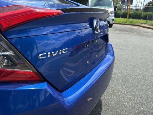 Used 2019 Honda Civic Sport image 8