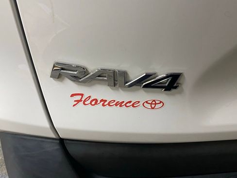 Used 2021 Toyota RAV4 XLE image 14