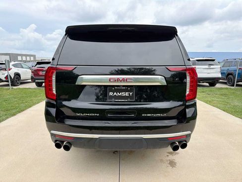Used 2021 GMC Yukon XL Denali AWD/4WD image 5