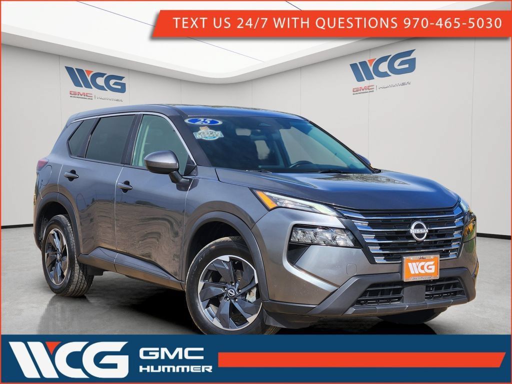Used 2025 Nissan Rogue SV AWD/4WD image 1