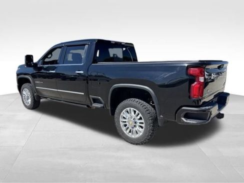 Used 2021 Chevrolet Silverado 2500 High Country w/ Z71 Off-Road Package AWD/4WD image 3