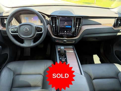 Certified 2023 Volvo XC60 B5 Plus w/ Protection Package Premier FWD image 12